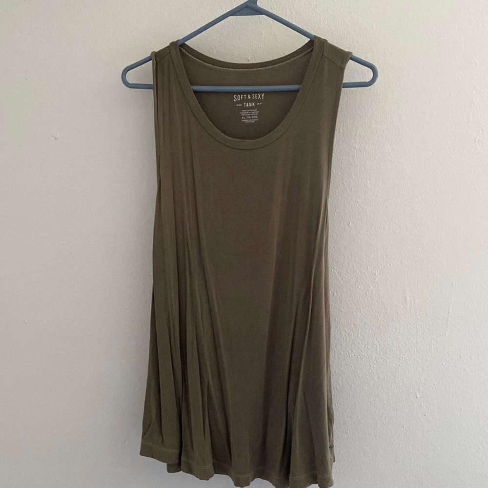 Gentle worn muscle tank. American Eagle Soft & Sexy Fabric. Size XL.